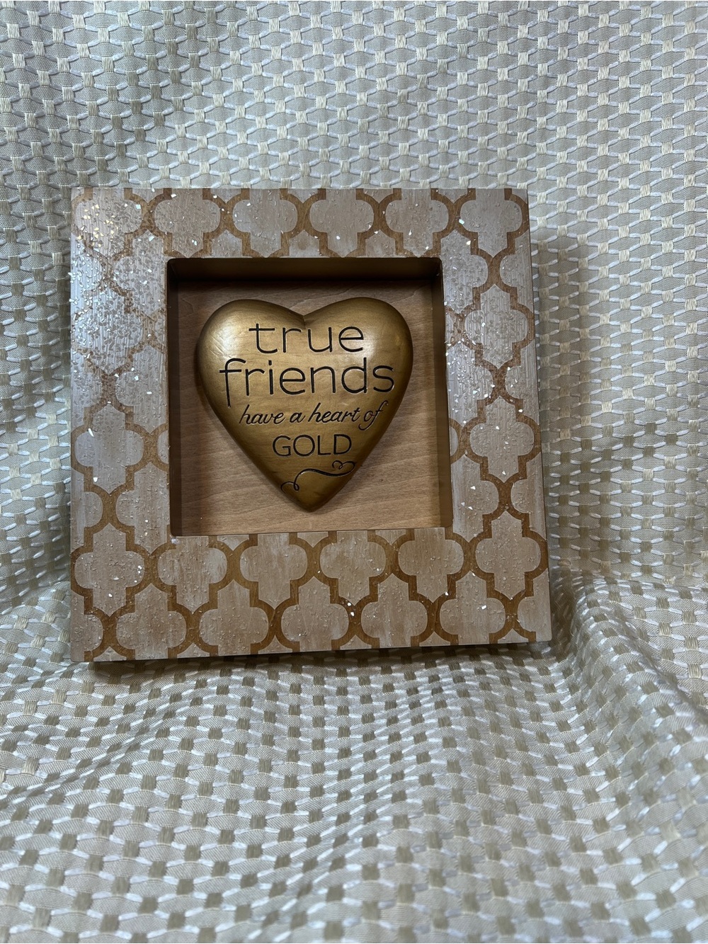 DEMDACO True Friends Have a Heart of Gold Shadow Box Wall Decor 2014